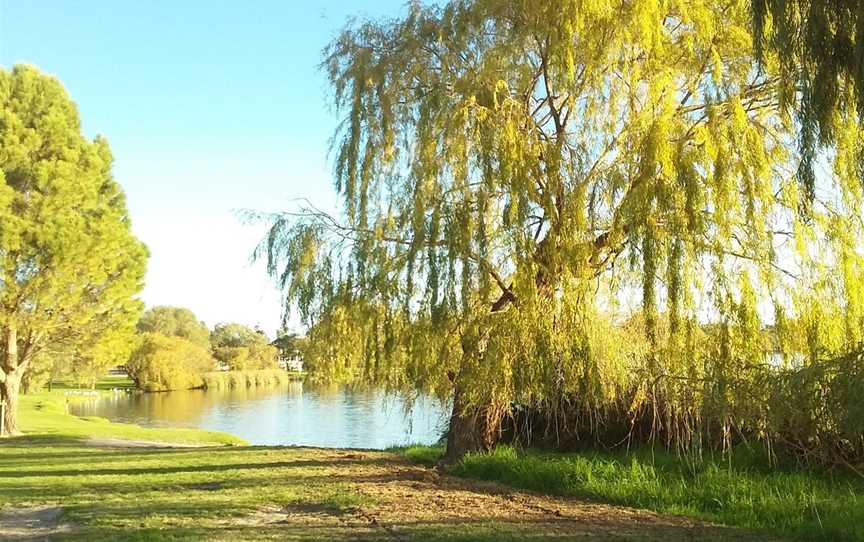 Lake Cullulleraine, Wentworth, VIC