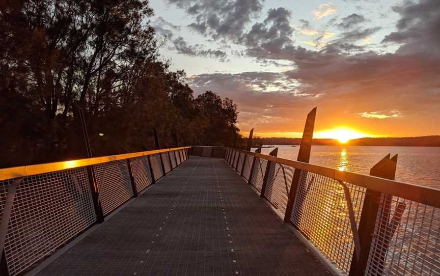 Red Bluff Boardwalk, Booragul, NSW