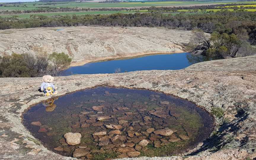 Gorge Rock, Corrigin, WA