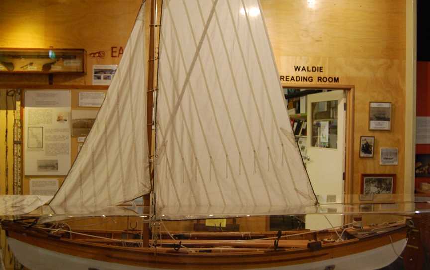 Channel Museum model whaleboat