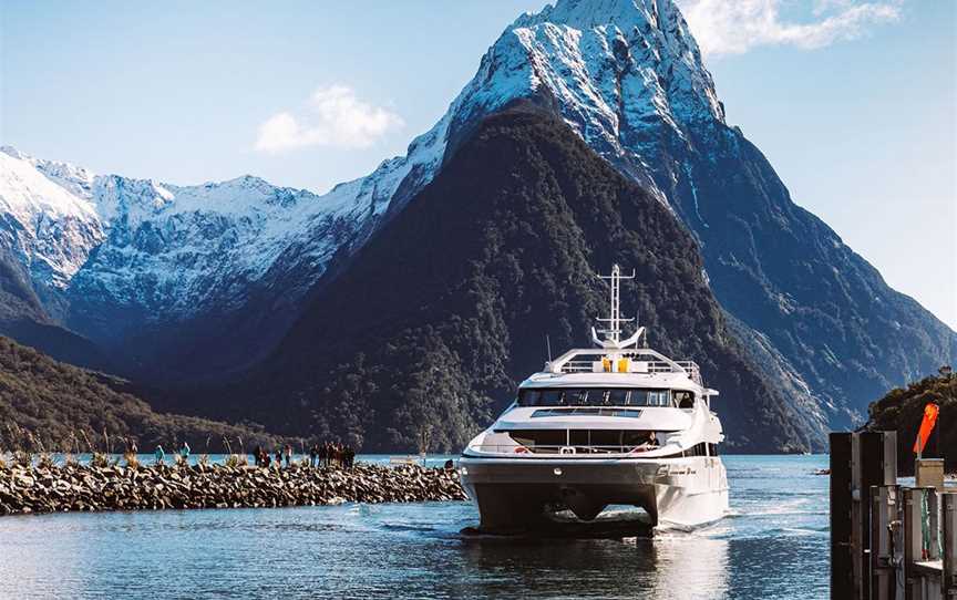 Milford Sound, Piopiotahi