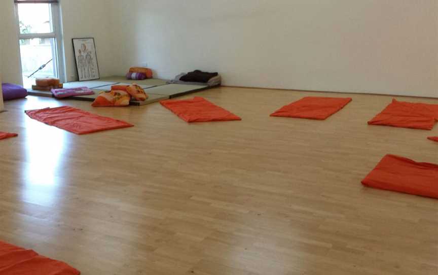 Lunge Yoga, Clubs & Classes in Subiaco