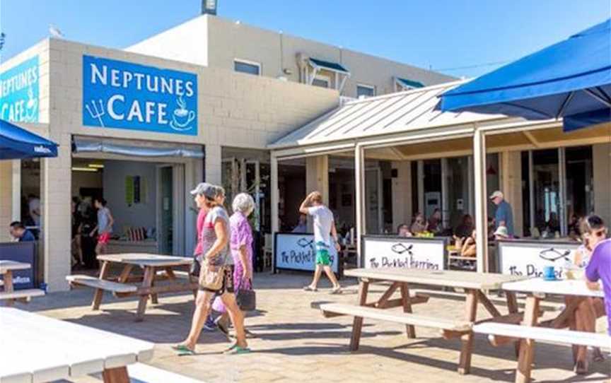 Neptunes Cafe, Food & Drink in Two Rocks