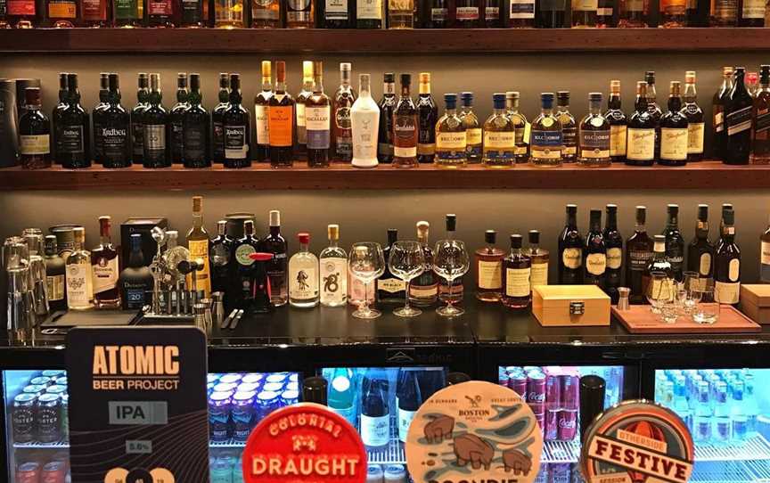 Jasper's Whisky Bar, Food & Drink in Pemberton