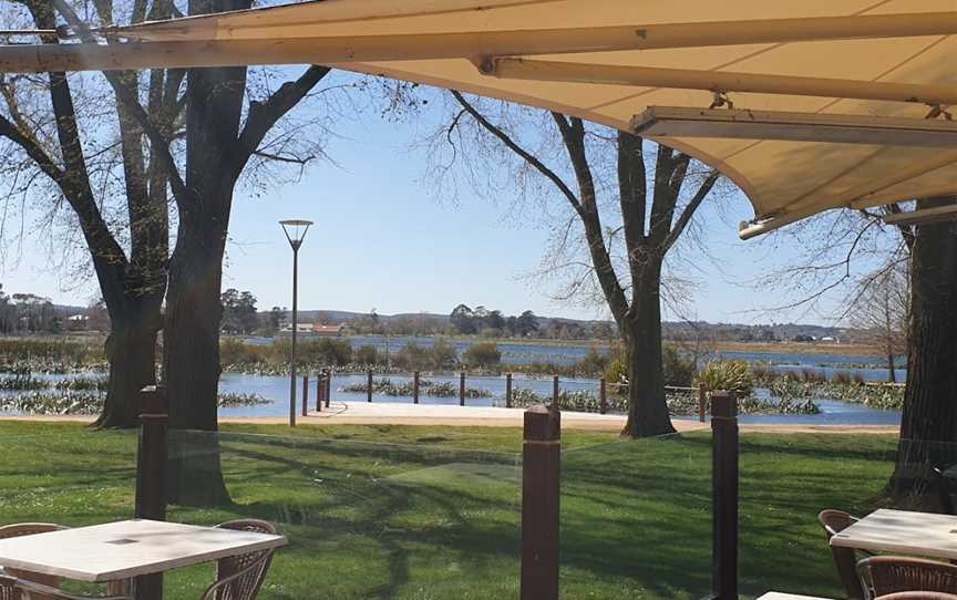 Pipers by the Lake, Lake Wendouree, VIC