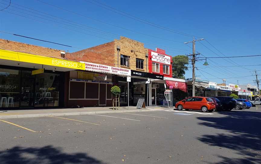 Mr Macleod, Macleod, VIC