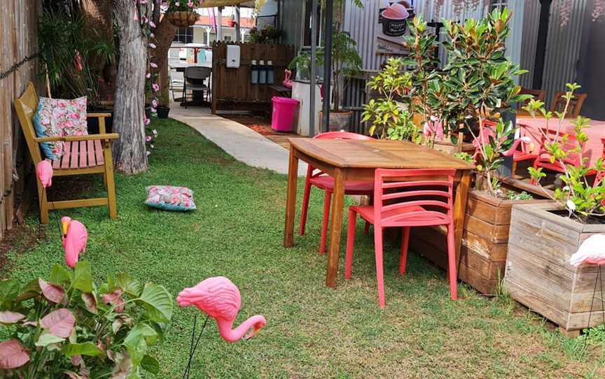 Pink Flamingo Yarraman, Yarraman, QLD