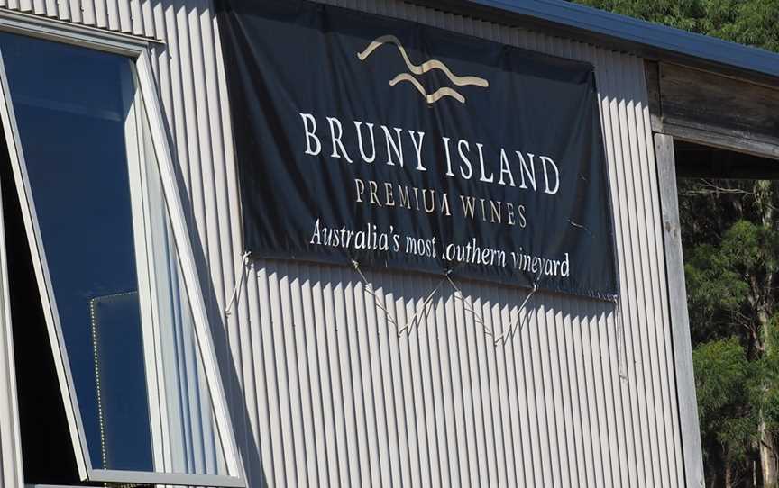 Bruny Island Premium Wines, Lunawanna, TAS