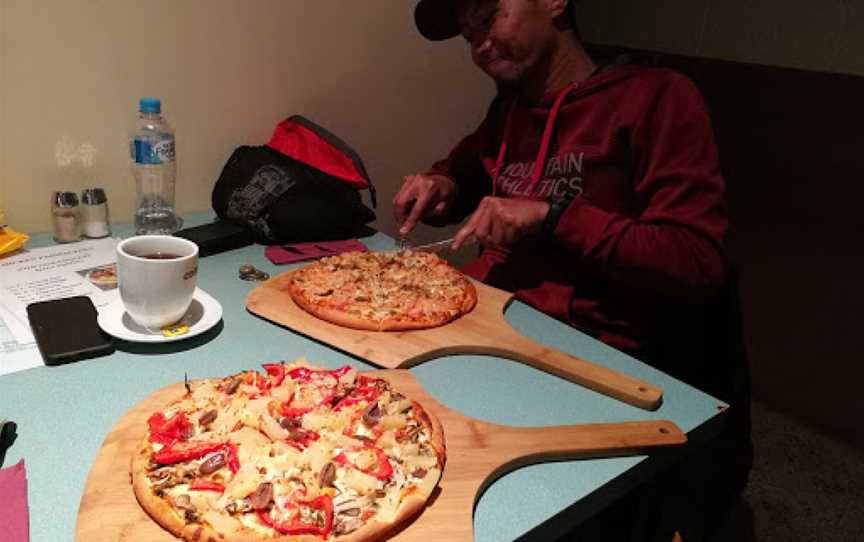 Paradise Pizza & Cafe, Inverloch, VIC