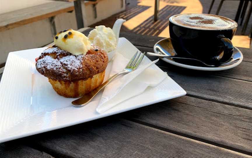 Piccolos Cafe, Hamlyn Terrace, NSW