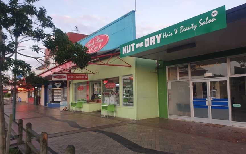 Fresh Bun Cafe, Tuakau, New Zealand