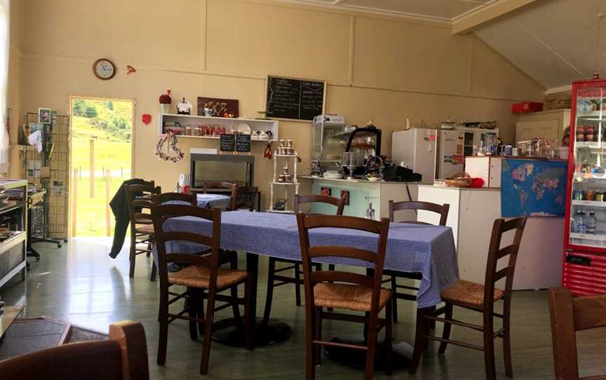 Matahiwi Cafe and Roadside Cabins, Matahiwi, New Zealand
