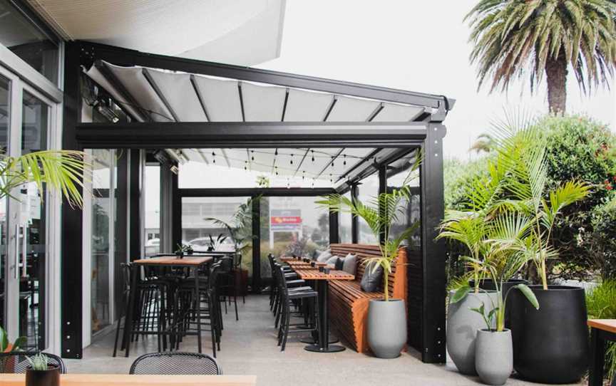 Rain Bar & Restaurant, Papamoa Beach, New Zealand