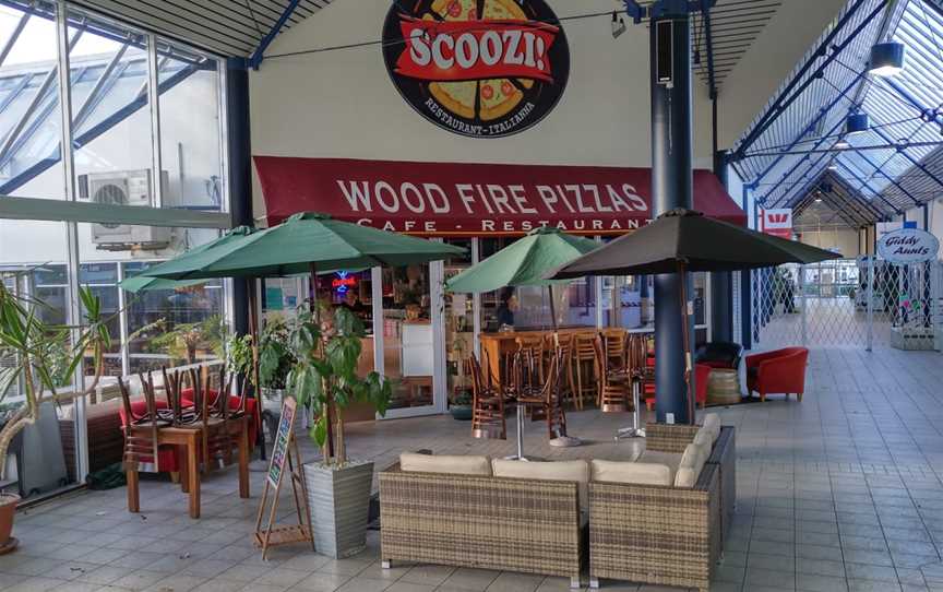 Scoozi Woodfire Pizza, Picton, New Zealand