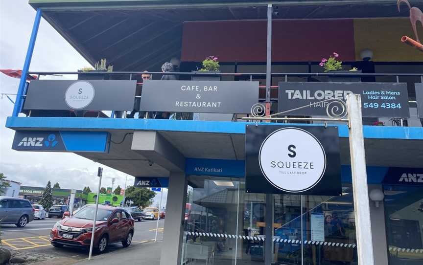Squeeze cafe bar& restaurant, Katikati, New Zealand