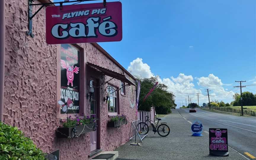 The Flying Pig Cafe, Duntroon, New Zealand