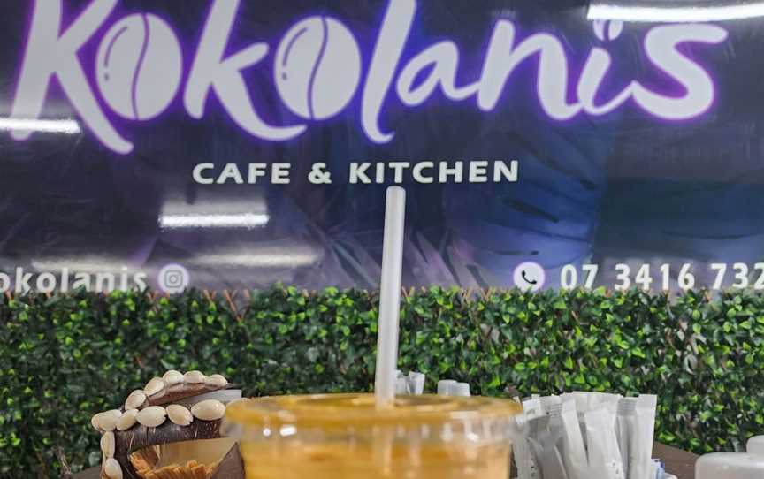 Fresh cold drinks at Kokolanis Cafe
