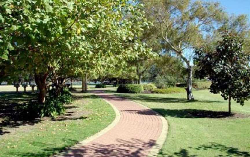 Burswood Park, Attractions in Burswood