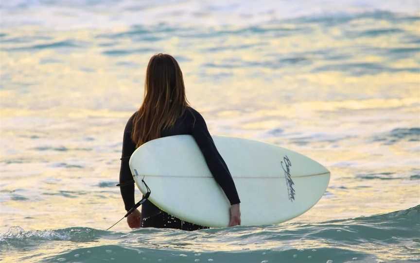 Surfing at The Fruit Bowl, Attractions in Rottnest Island