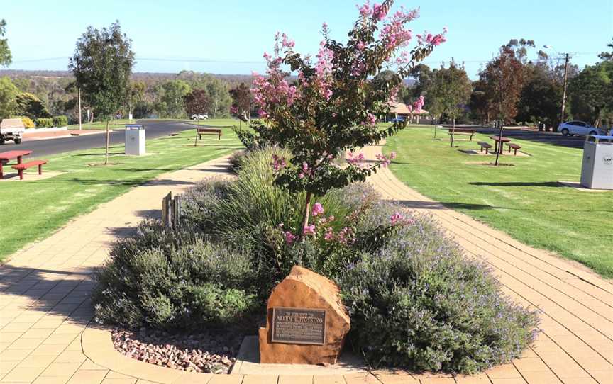 Allen Hosking Memorial Garden, Loxton, SA