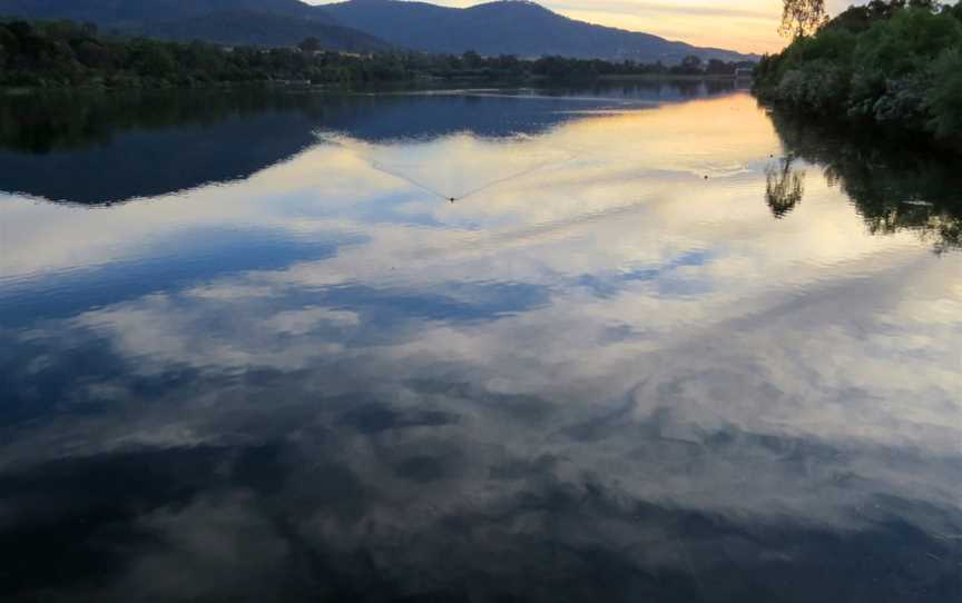 Eildon Pondage Walk, Eildon, VIC