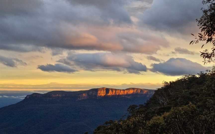 Greater Blue Mountains Drive - The Mounts, Berambing, NSW