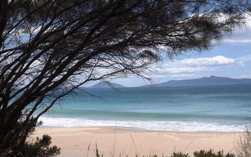 Mayfield Beach, Rocky Hills, TAS