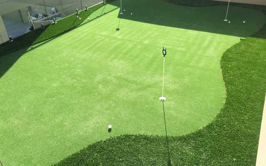 Artificial Putting Greens for Backyards