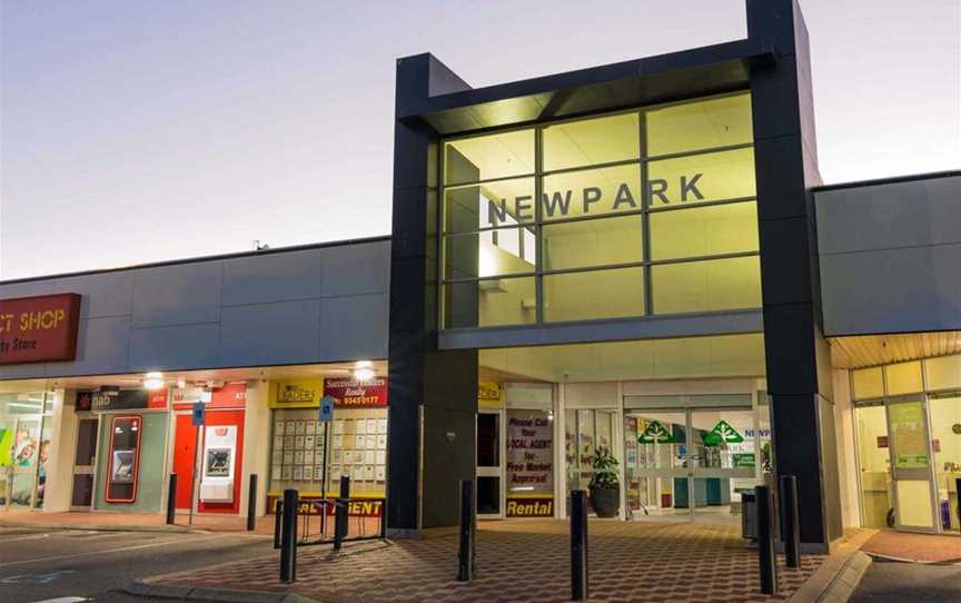 Newpark Shopping Centre, Shopping in Girrawheen
