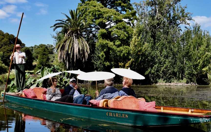 Punting On The Lake, Melbourne, VIC