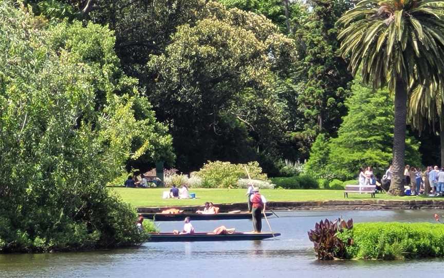 Punting On The Lake, Melbourne, VIC