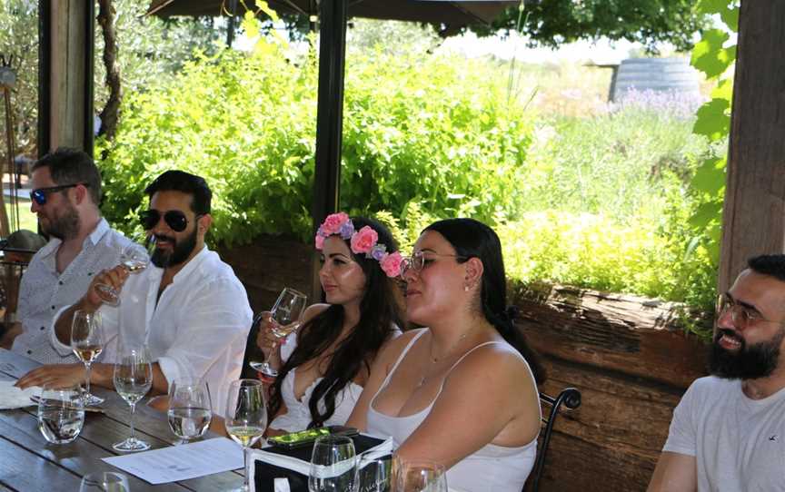 Shiraz Tours (Southern Highlands Wine Tours), Mittagong, NSW