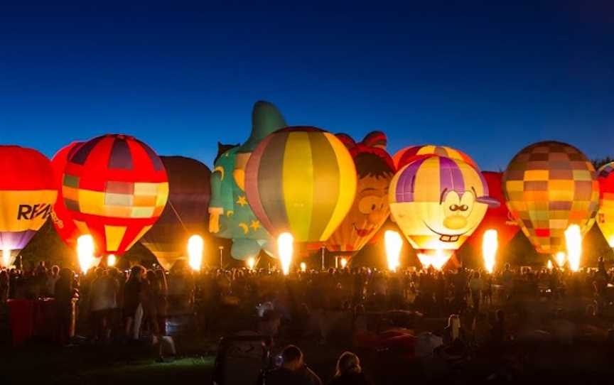 Balloons over Waikato, Hamilton Lake, New Zealand