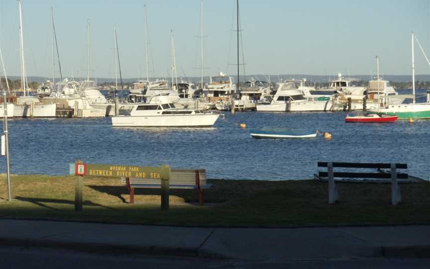 View of the Swan River and sign of Mosman Park, Western Australia.JPG