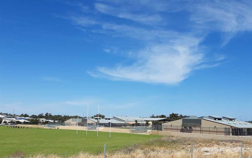 Honeywood Primary School, Wandi, Western Australia, March 2020.jpg