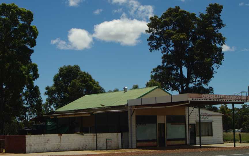 Coolup garage gnangarra.jpg