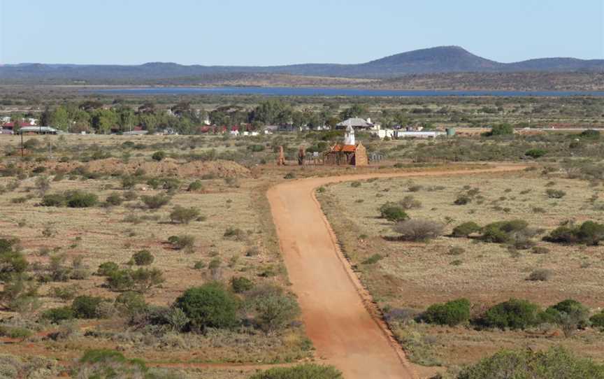 View of Yalgoo from Yalgoo lookout, September 2021.jpg