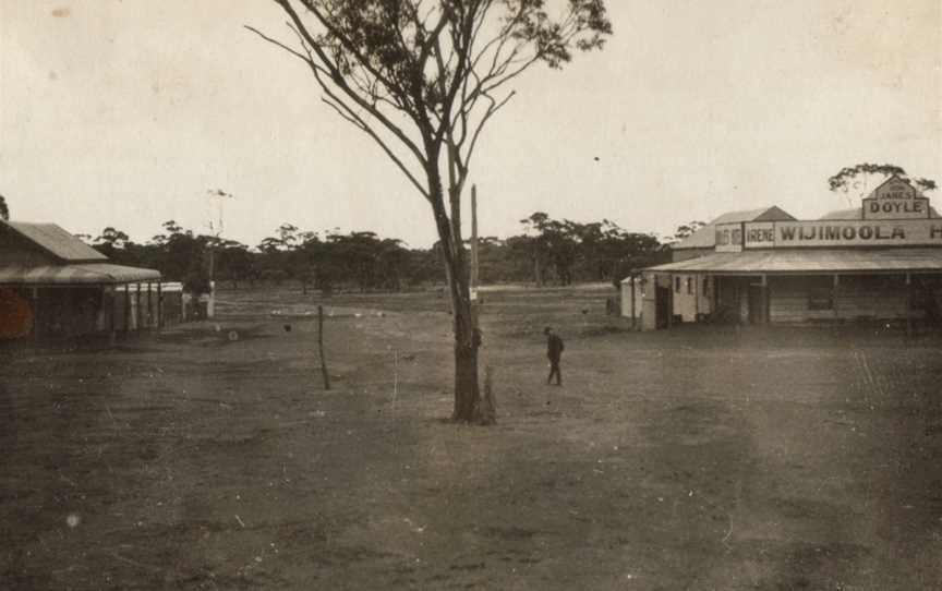 Widgiemooltha, Western Australia, 28 September 1930.jpg