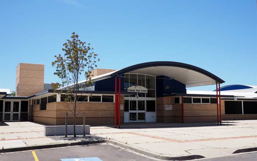 Entranceto Calwell High School December2014