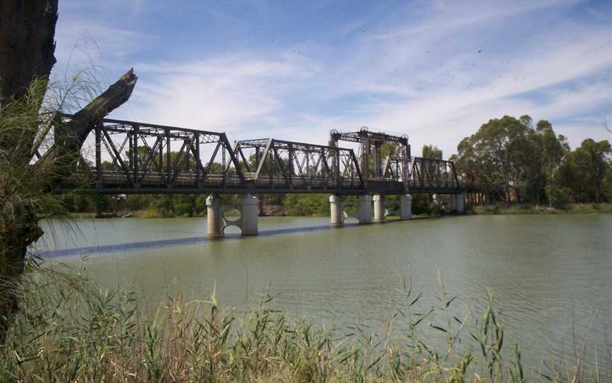 Abbotsfordbridgefromvictoria