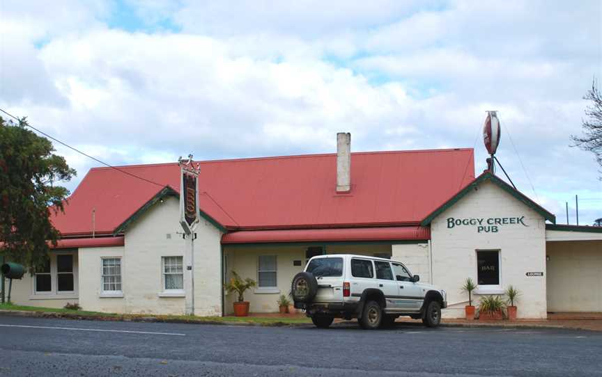 Curdievale Boggy Creek Pub 002.JPG