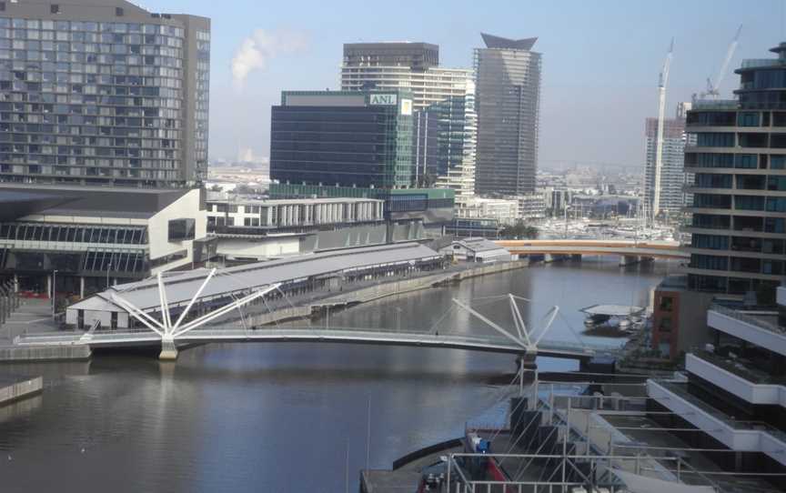 The Yarra River in Melbourne.jpg