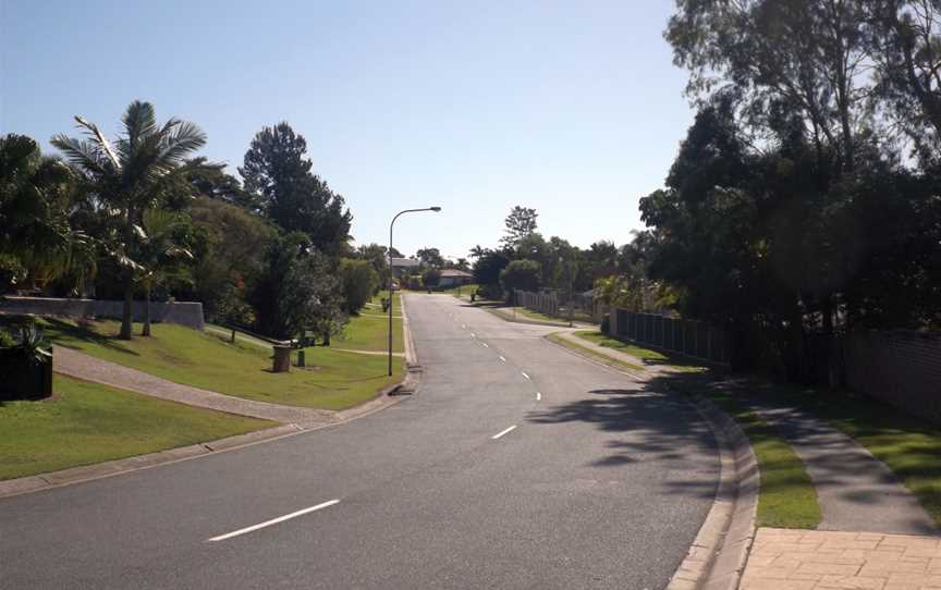 Latrobe Avenue, Helensvale, Queensland.jpg