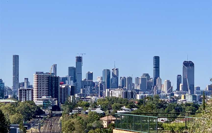 Skyline of Brisbane CBD seen from Taringa, Queensland in May 2020.jpg