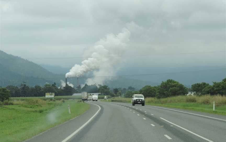 Approaching Tullyfromthesouthonthe Bruce Highway Cthesteamrisingisfromthe Tully Sugar Mill C2016