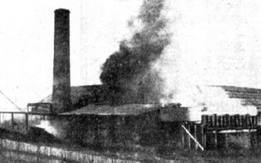 Skyring's Mill Fire, Gladstone, 1930.JPG