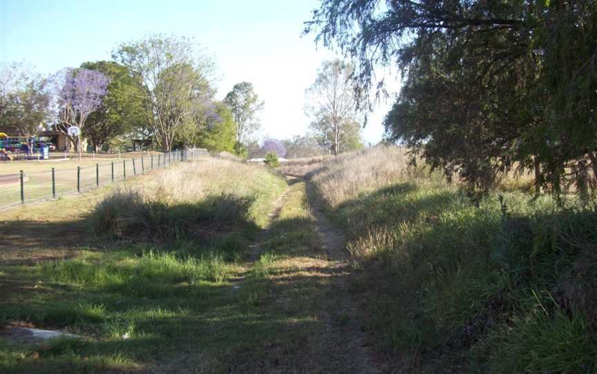 Dugandan railway line cutting at Harrisville.jpg