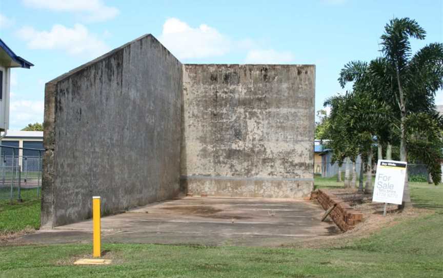 Pelota Mano Court, 2007.jpg