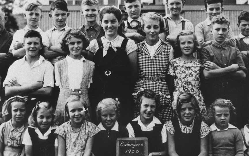 Pupilsofthe Kalangara Primary Schoolin1950 CQueensland