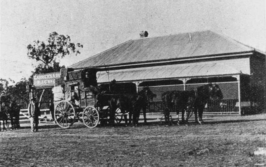 Carriers Arms Hotel at Thane, 1907.jpg